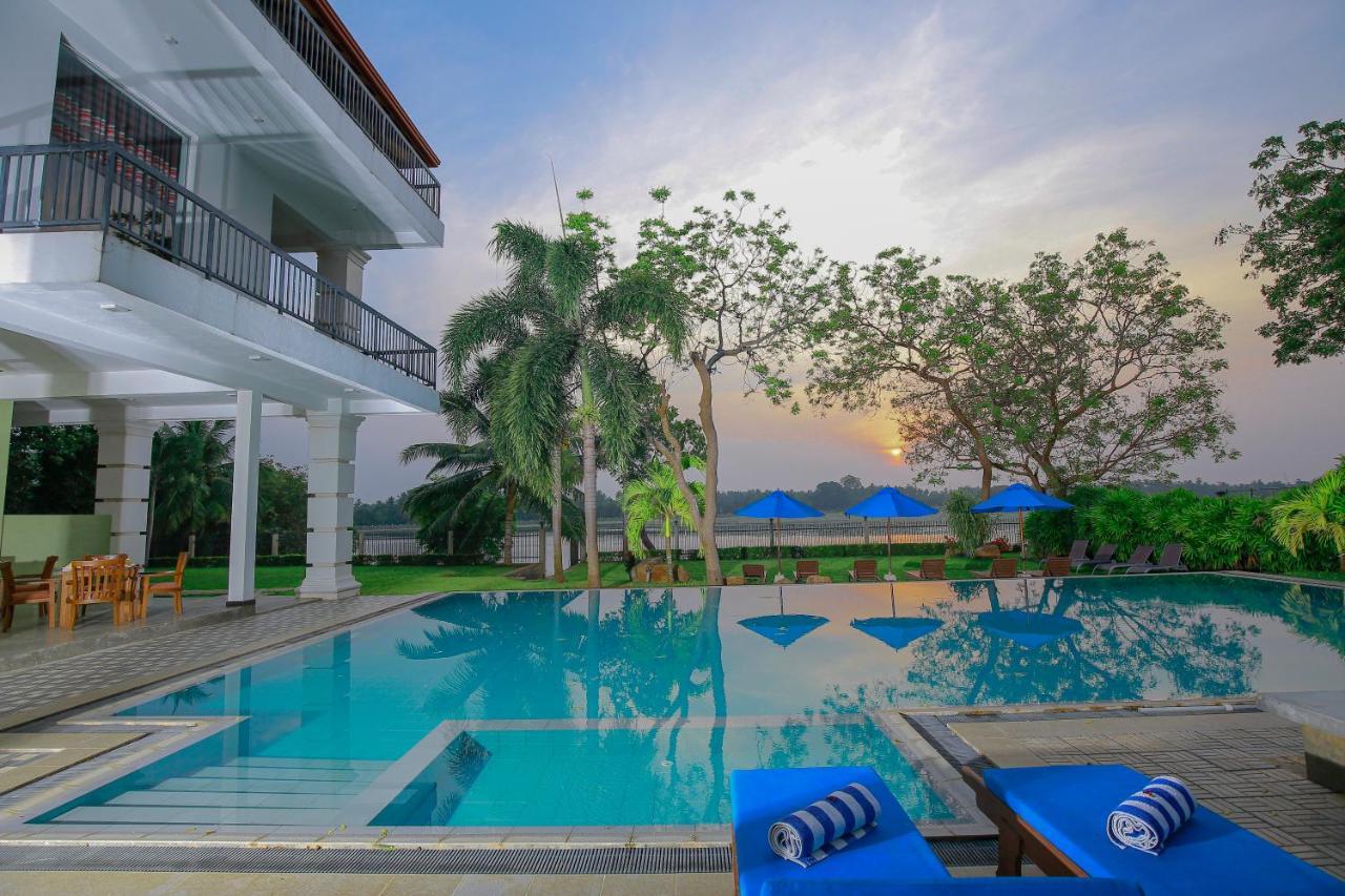 Diya Dahara Lake Resort Yala Buitenkant foto
