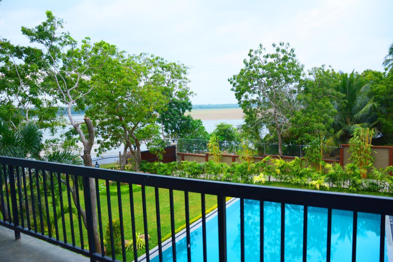 Diya Dahara Lake Resort Yala Buitenkant foto