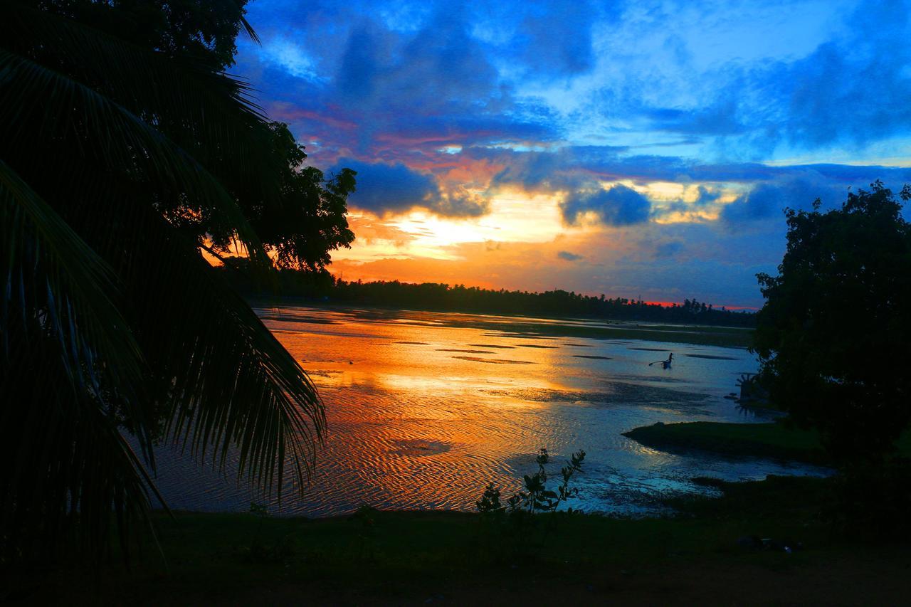 Diya Dahara Lake Resort Yala Buitenkant foto