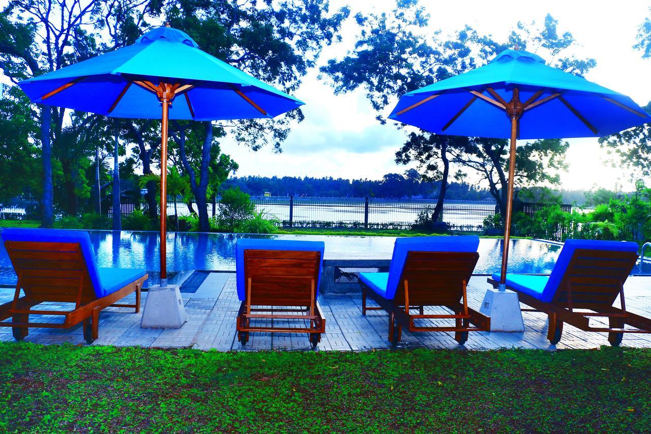 Diya Dahara Lake Resort Yala Buitenkant foto