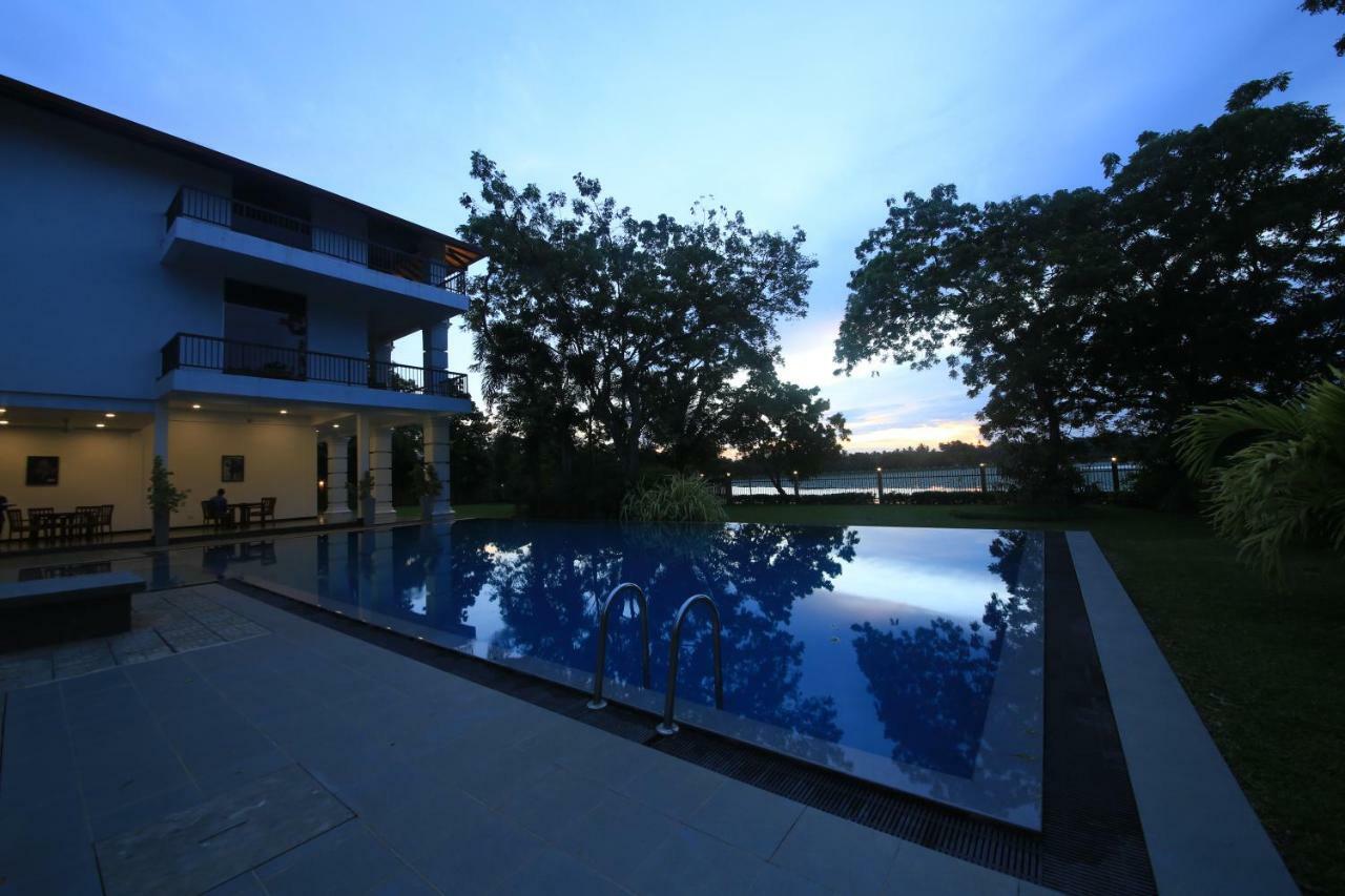 Diya Dahara Lake Resort Yala Buitenkant foto